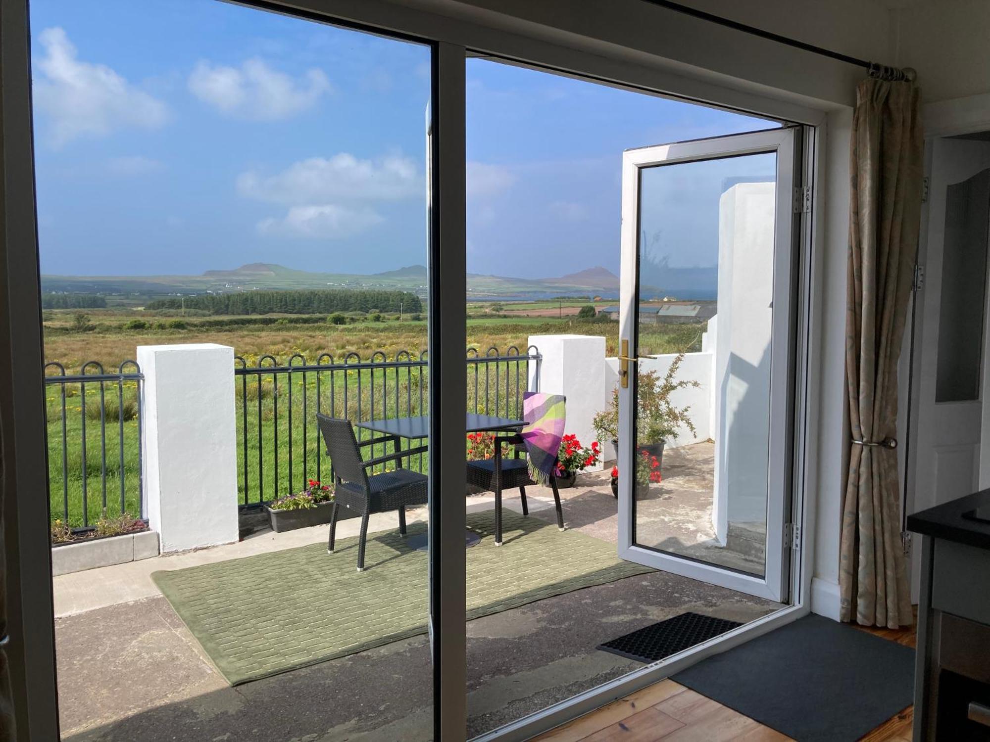 Cille Apartments, Ballyferriter Village Екстериор снимка